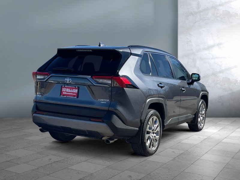 Used 2021 Toyota RAV4 Limited w/ Limited Grade Weather Package AWD/4WD image 11