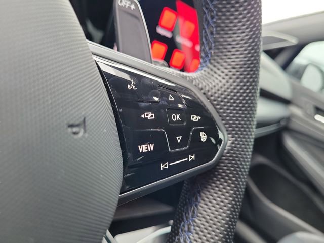 Used 2024 Volkswagen Golf R image 25