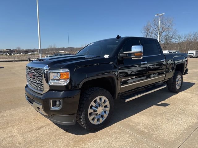 Used 2018 GMC Sierra 2500 Denali w/ Duramax Plus Package image 10