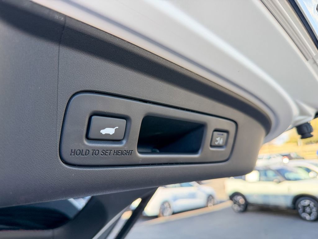 Certified 2025 Acura ADX AWD image 27