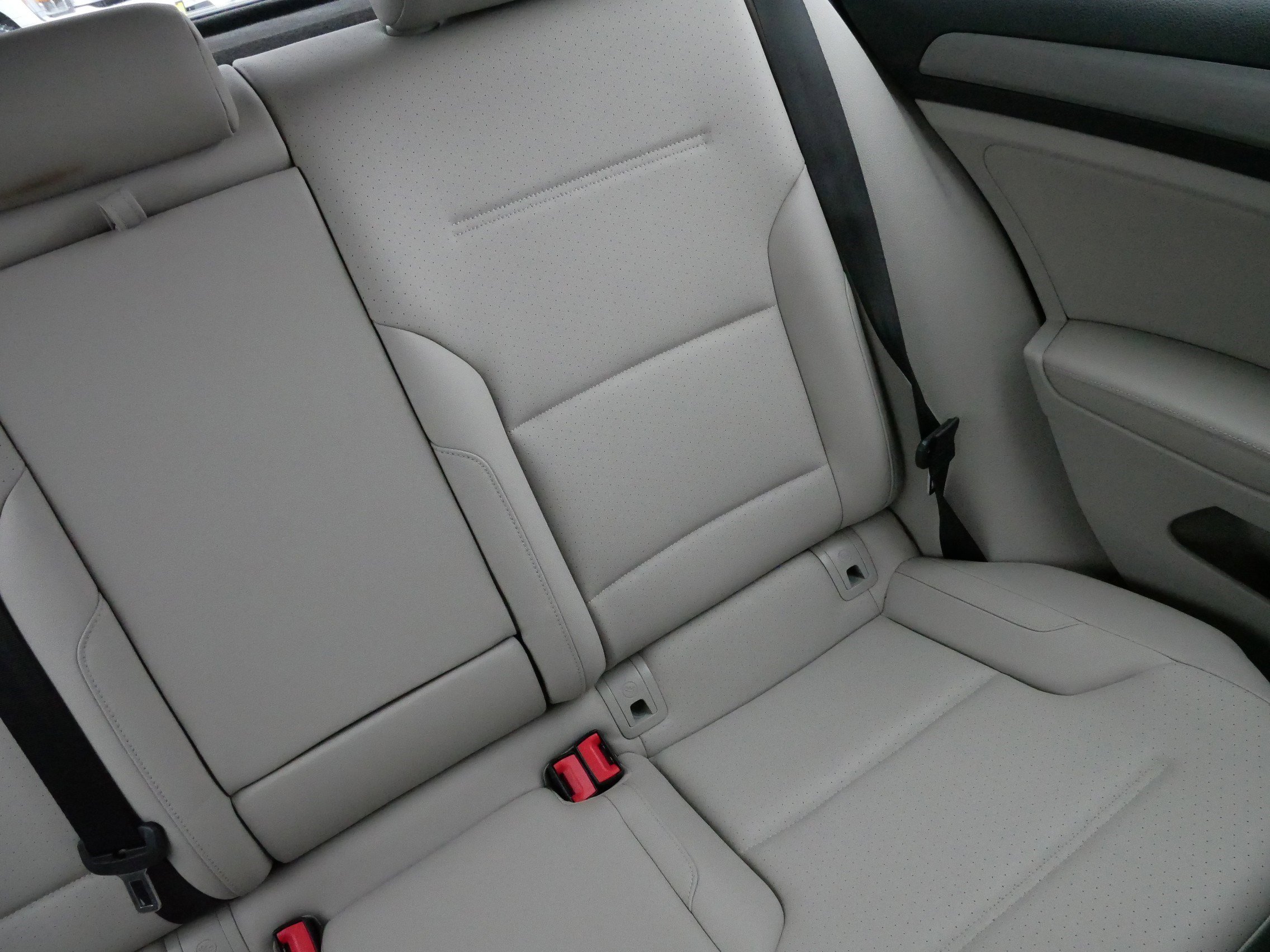 Used 2017 Volkswagen Golf Wolfsburg Edition image 14