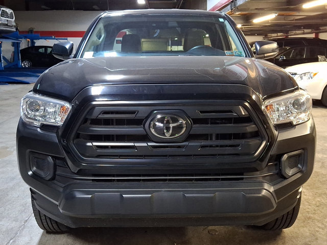 Used 2019 Toyota Tacoma SR AWD/4WD image 2