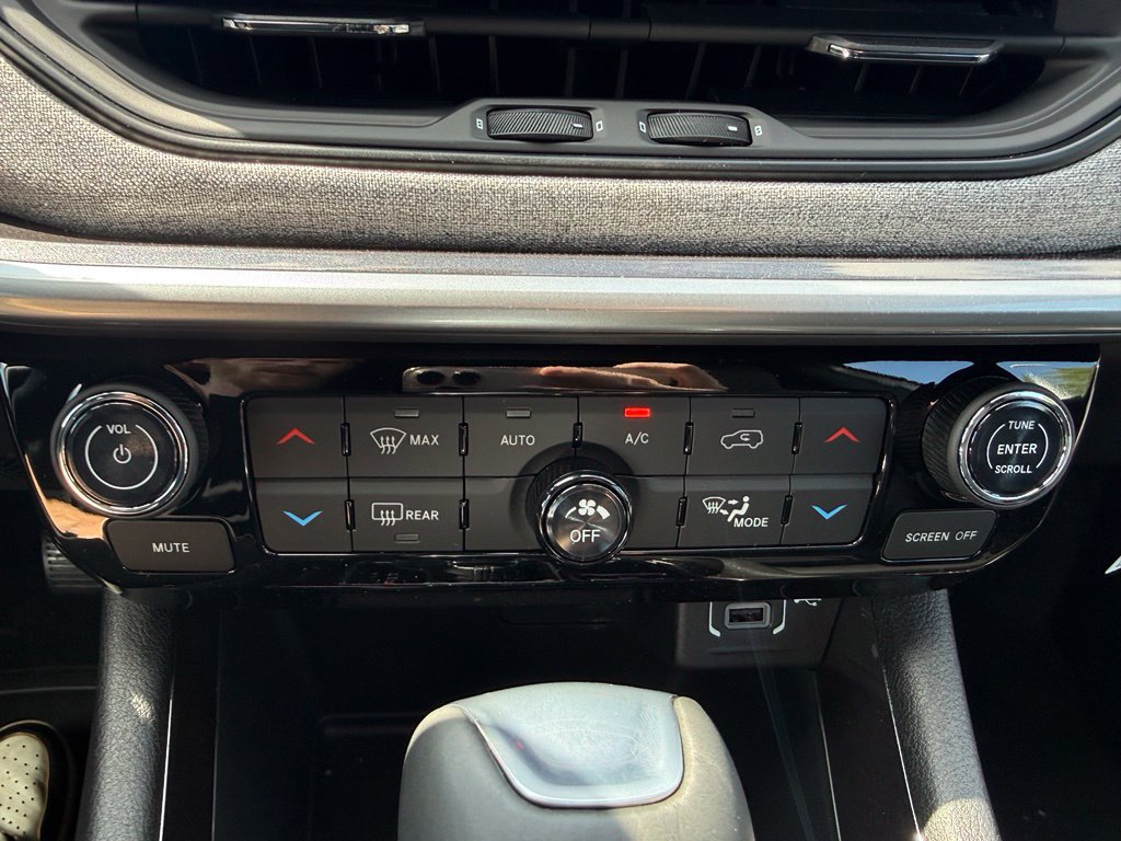 New 2026 Jeep Compass Latitude AWD/4WD image 23