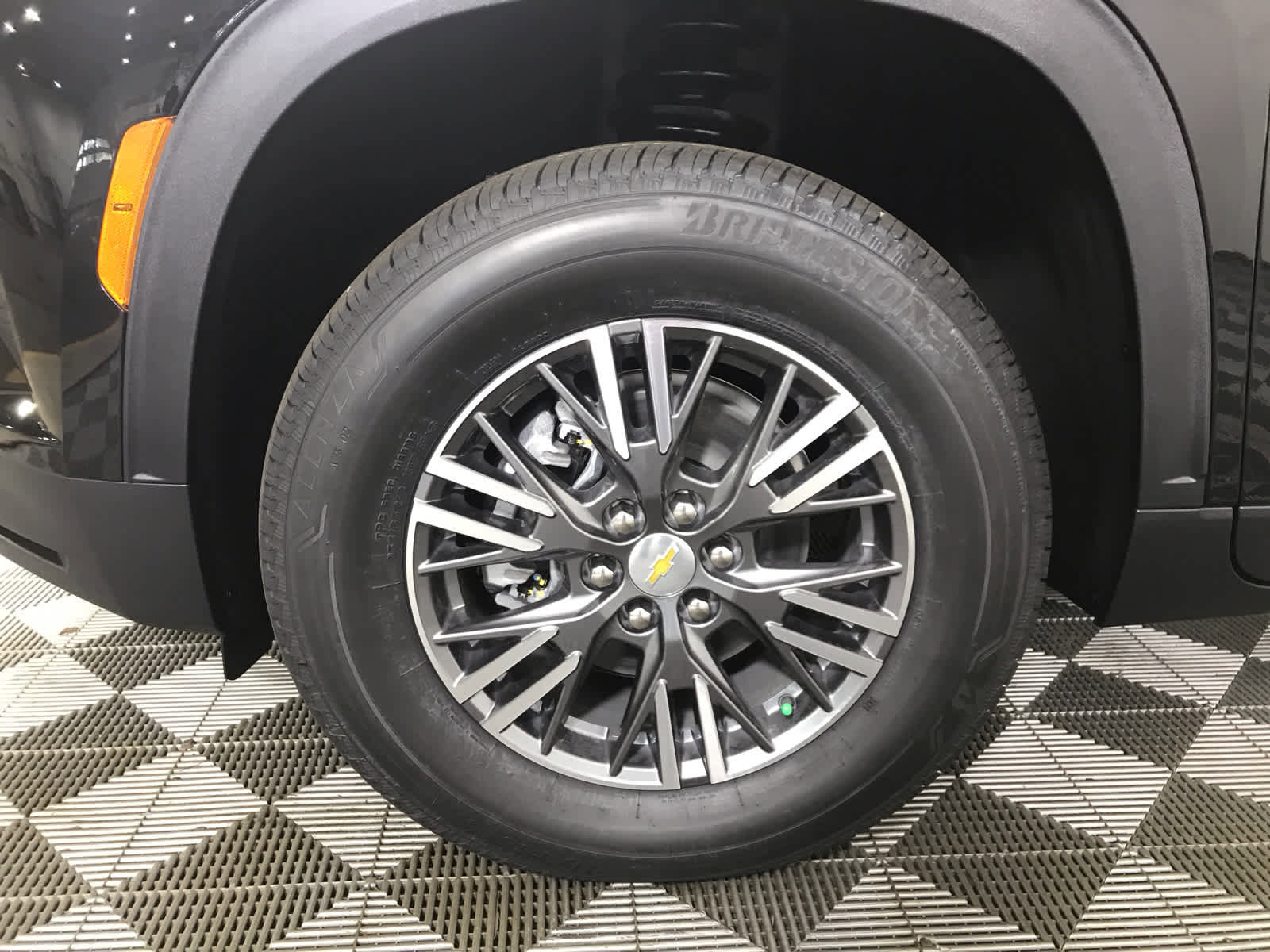 New 2026 Chevrolet Traverse LT w/ Driver Confidence Package image 4