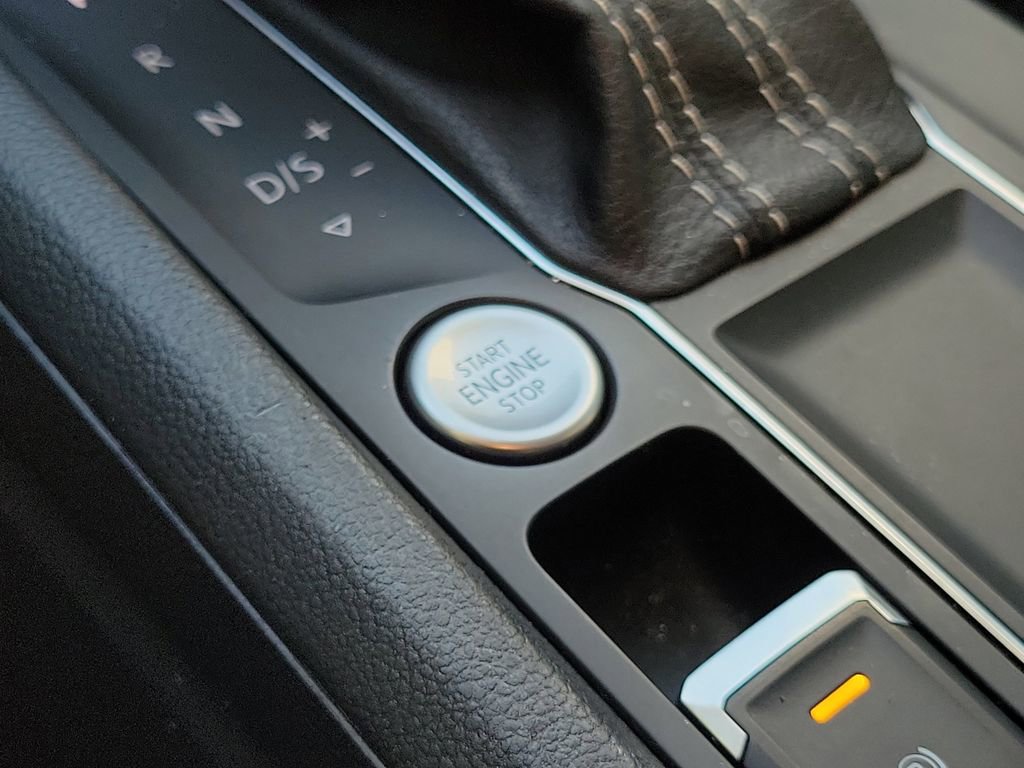 Used 2021 Volkswagen Atlas SE w/ Panoramic Sunroof Package image 37