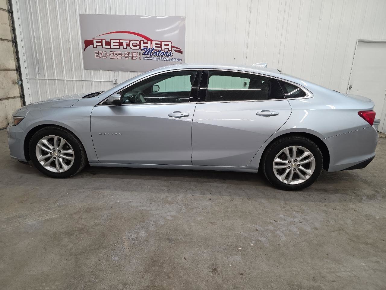 Used 2018 Chevrolet Malibu LT FWD image 10