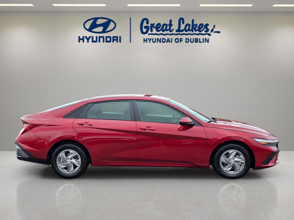 Used 2024 Hyundai Elantra SE image 6
