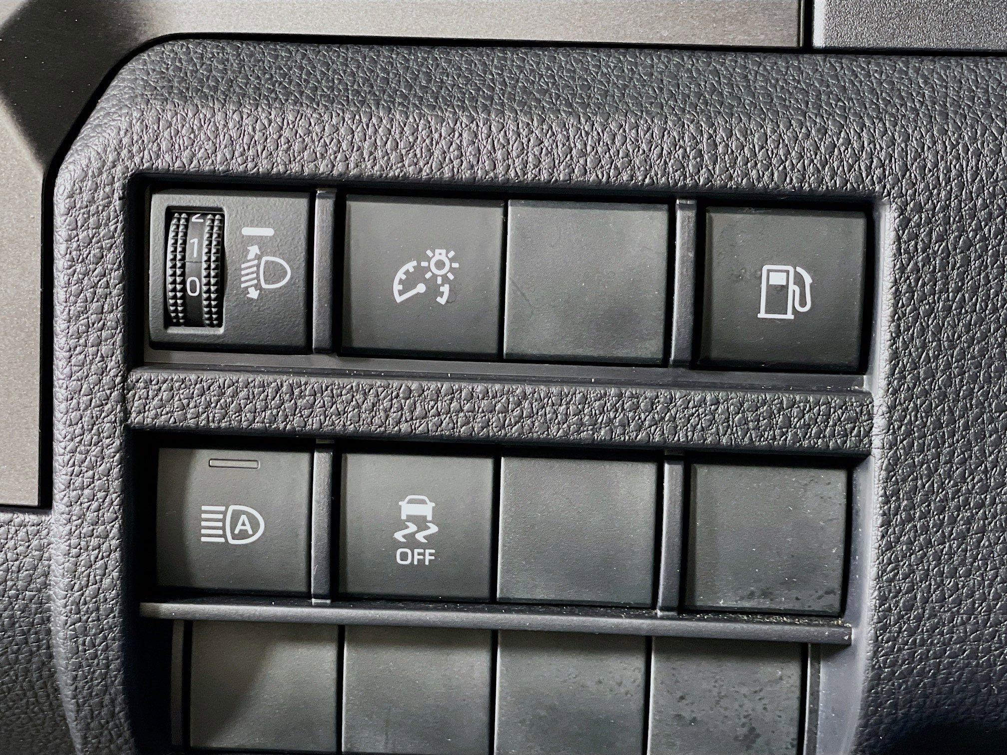 Used 2025 Toyota 4Runner SR5 image 17