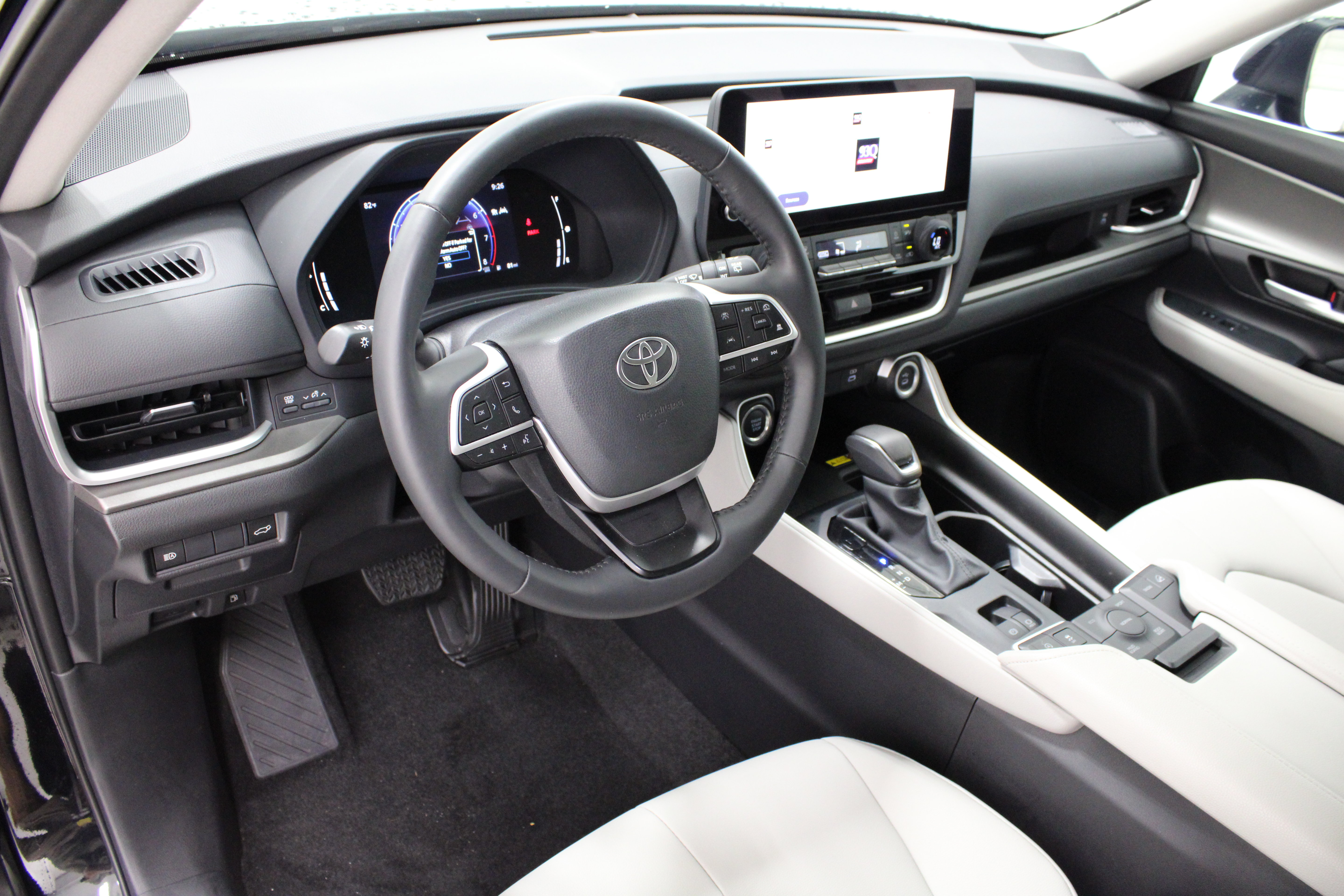 Used 2026 Toyota Grand Highlander AWD image 13