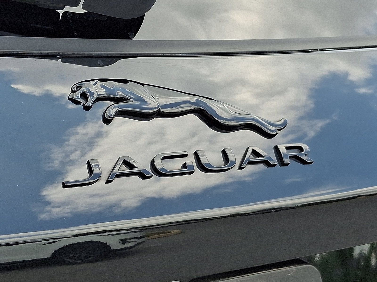 New 2026 Jaguar F-PACE R-Dynamic S AWD/4WD image 23