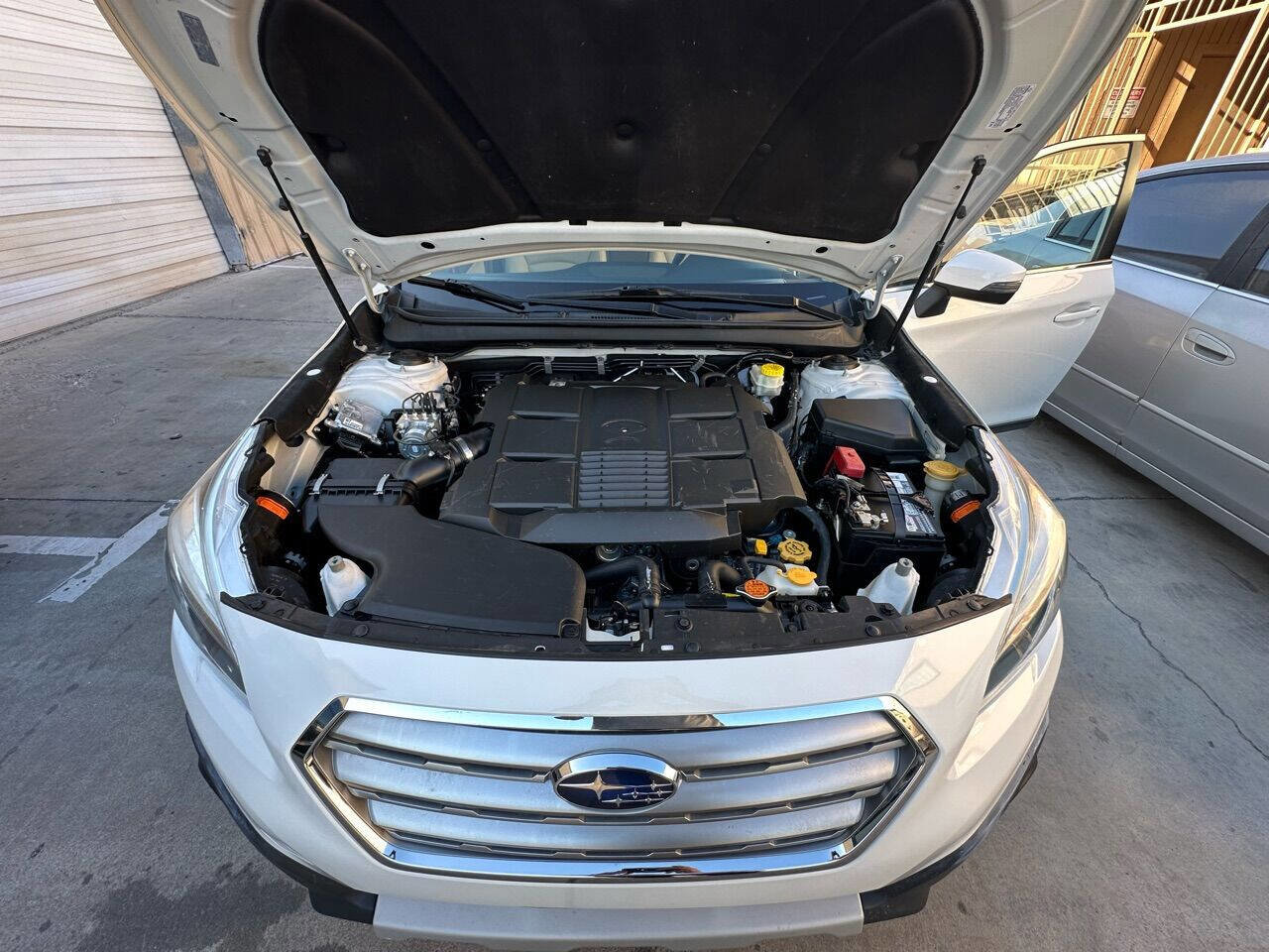 Used 2016 Subaru Outback 3.6R Limited image 28