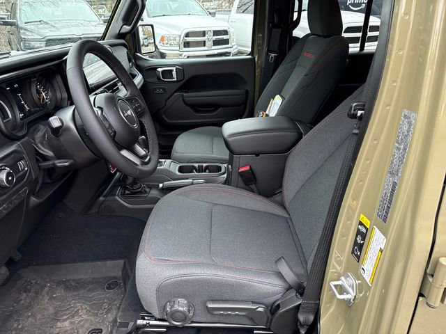 Used 2025 Jeep Wrangler Unlimited Rubicon w/ Technology Group image 14