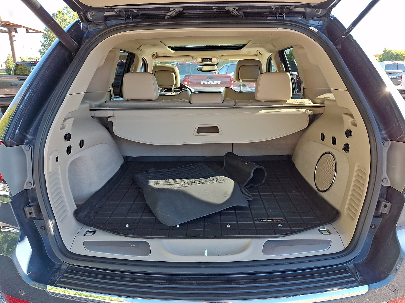 Used 2021 Jeep Grand Cherokee Overland image 32