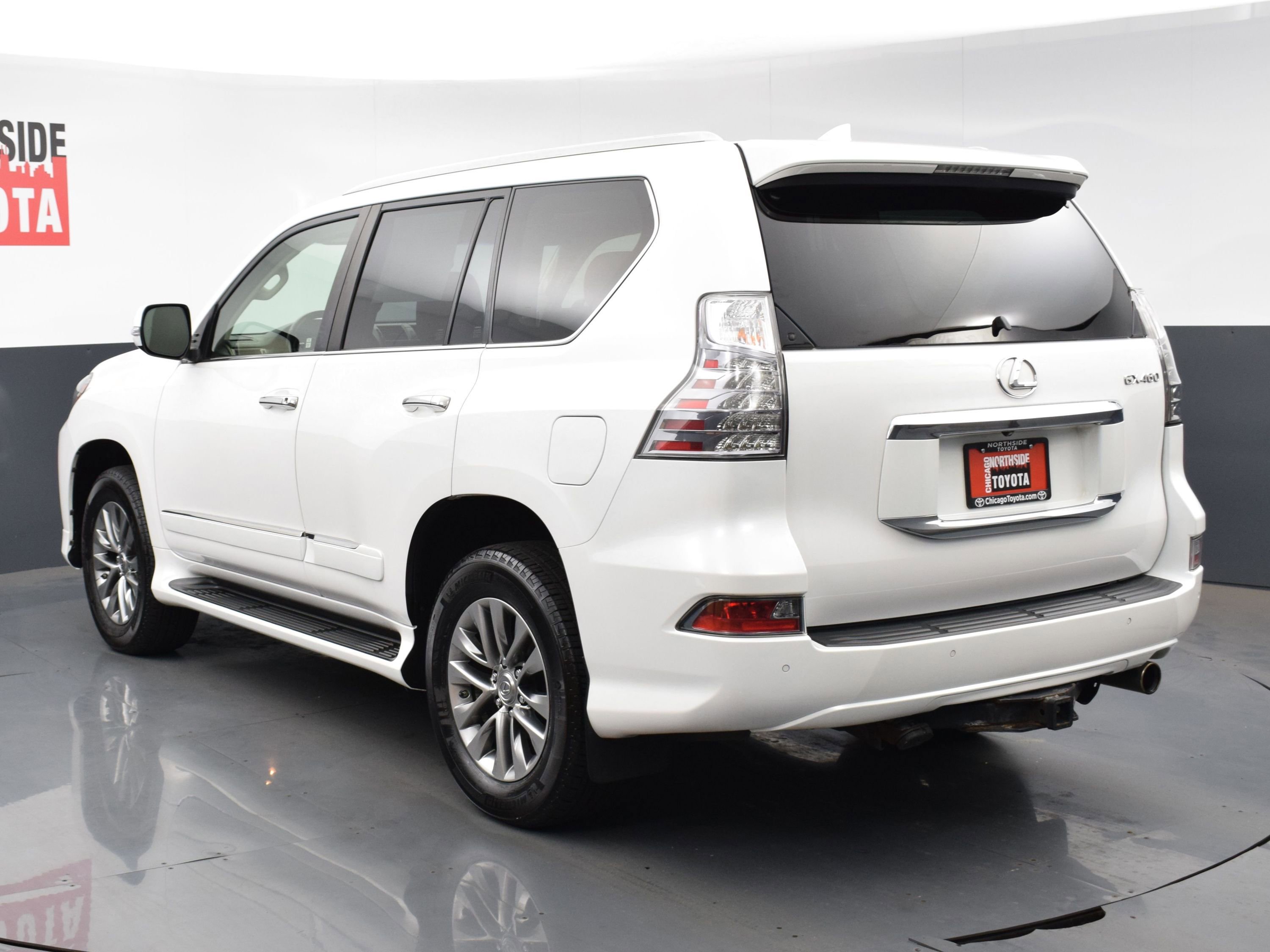 Used 2016 Lexus GX 460 Luxury image 3