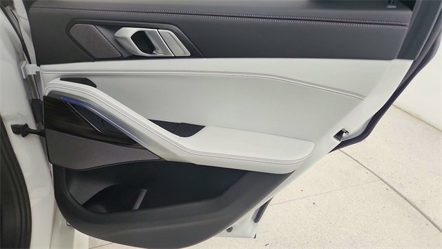 Used 2025 BMW X6 xDrive40i image 29