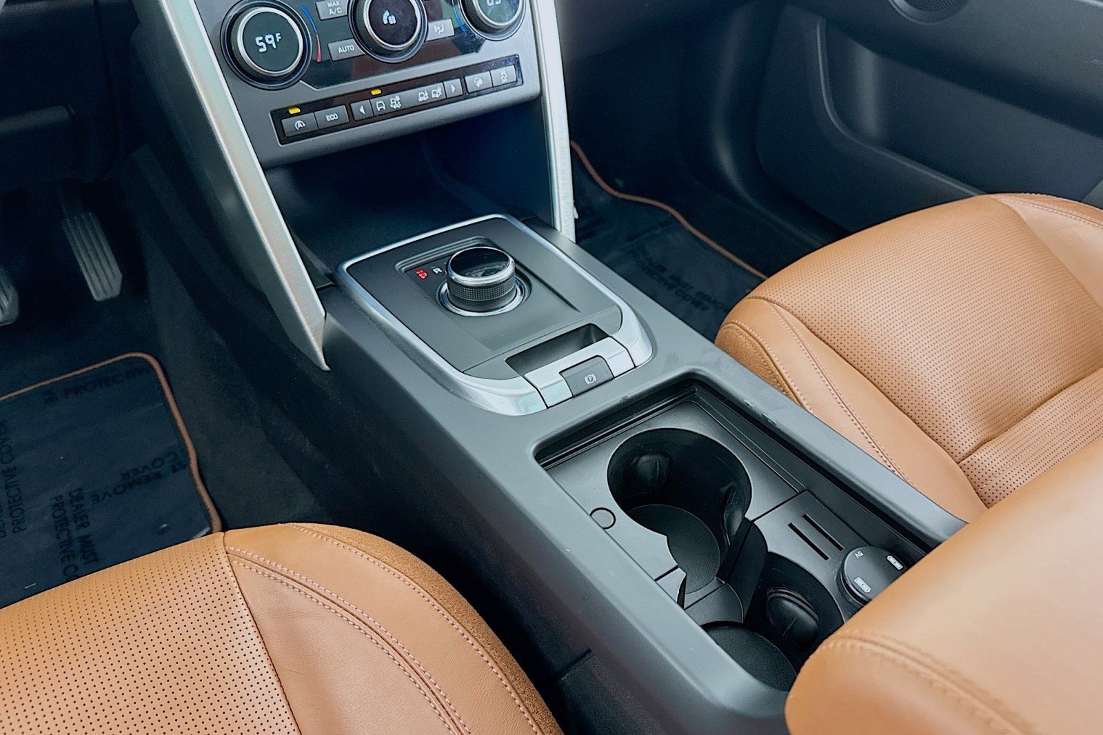 Used 2017 Land Rover Discovery Sport HSE Luxury image 6