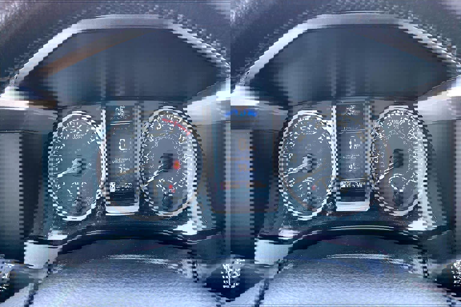 Used 2021 Toyota Tacoma SR5 w/ Trail Edition image 26