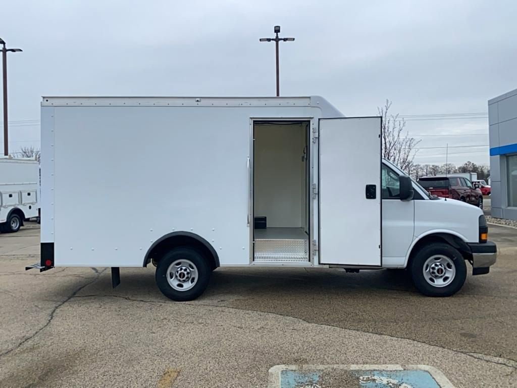 New 2024 GMC Savana 3500 w/ Power Convenience Package image 11