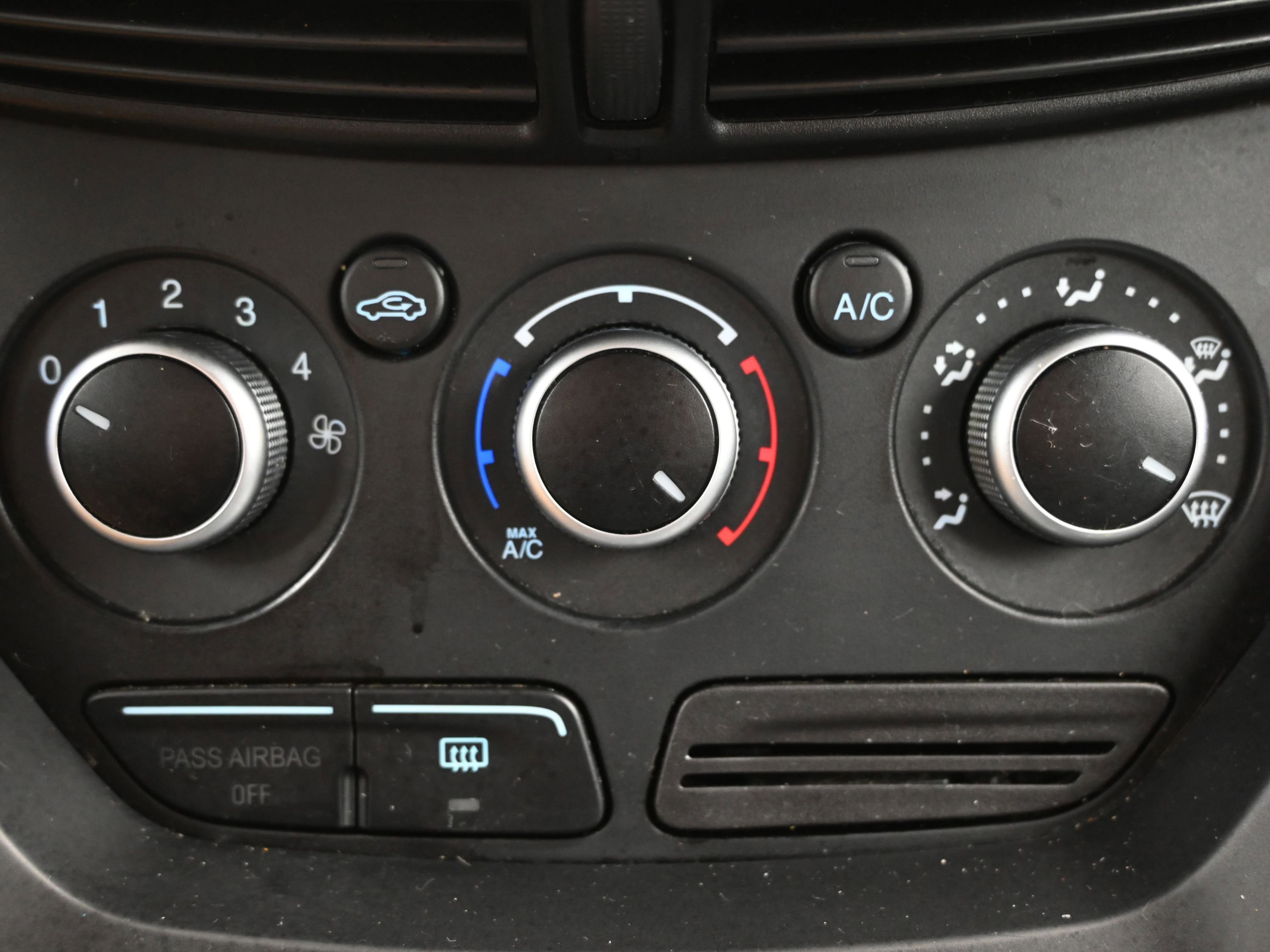 Used 2013 Ford Escape SE image 17