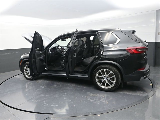 Used 2020 BMW X5 xDrive40i w/ Premium Package image 39