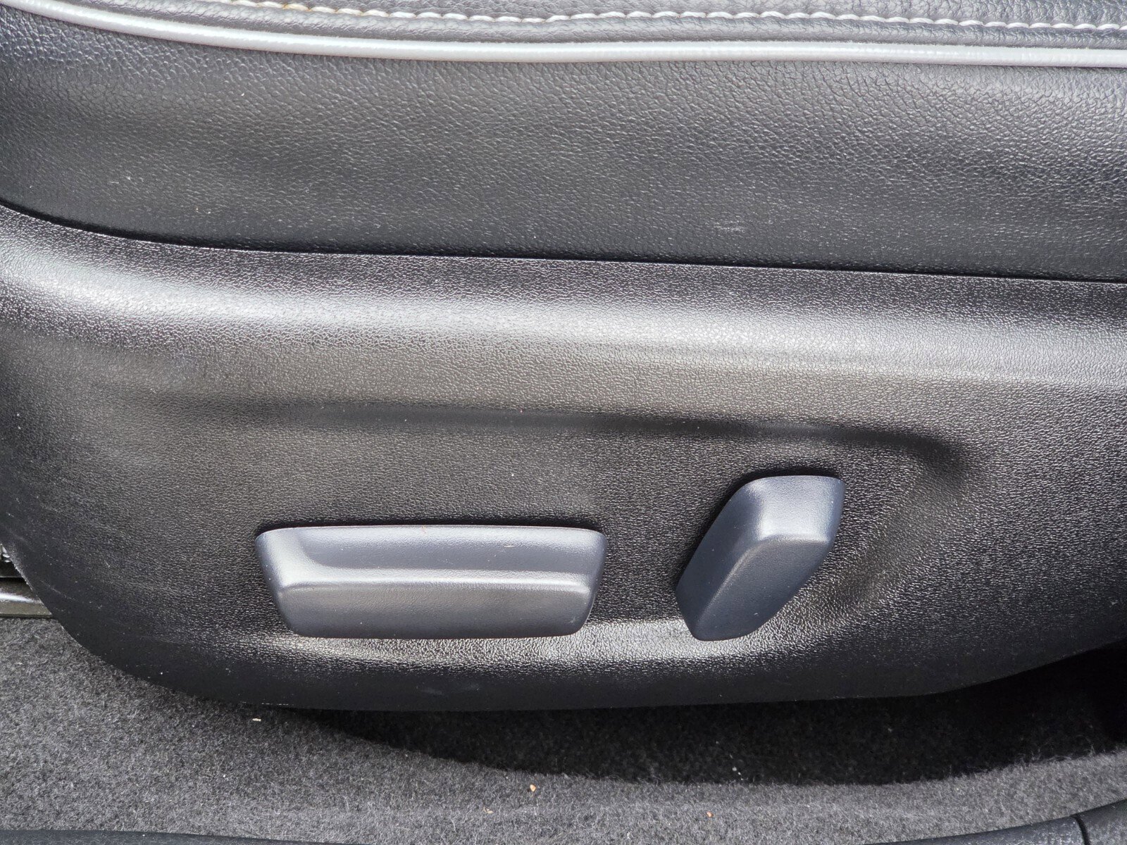 Certified 2016 Toyota Corolla LE Premium image 14