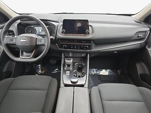 Used 2025 Nissan Rogue S AWD/4WD image 13