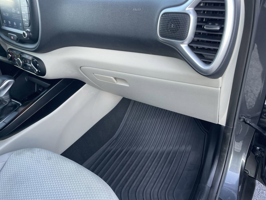 Used 2020 Kia Soul LX FWD image 30