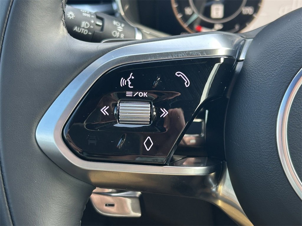 Used 2024 Jaguar F-PACE R-Dynamic S image 41