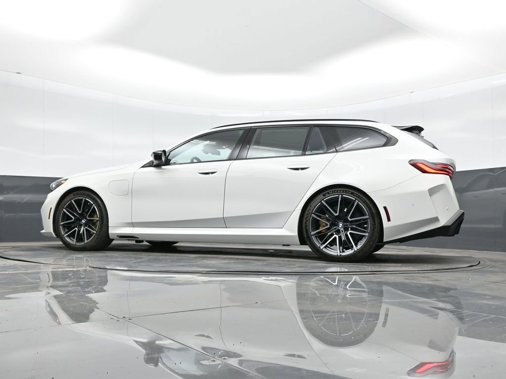 Used 2025 BMW M5 Touring w/ M Driver's Package image 35