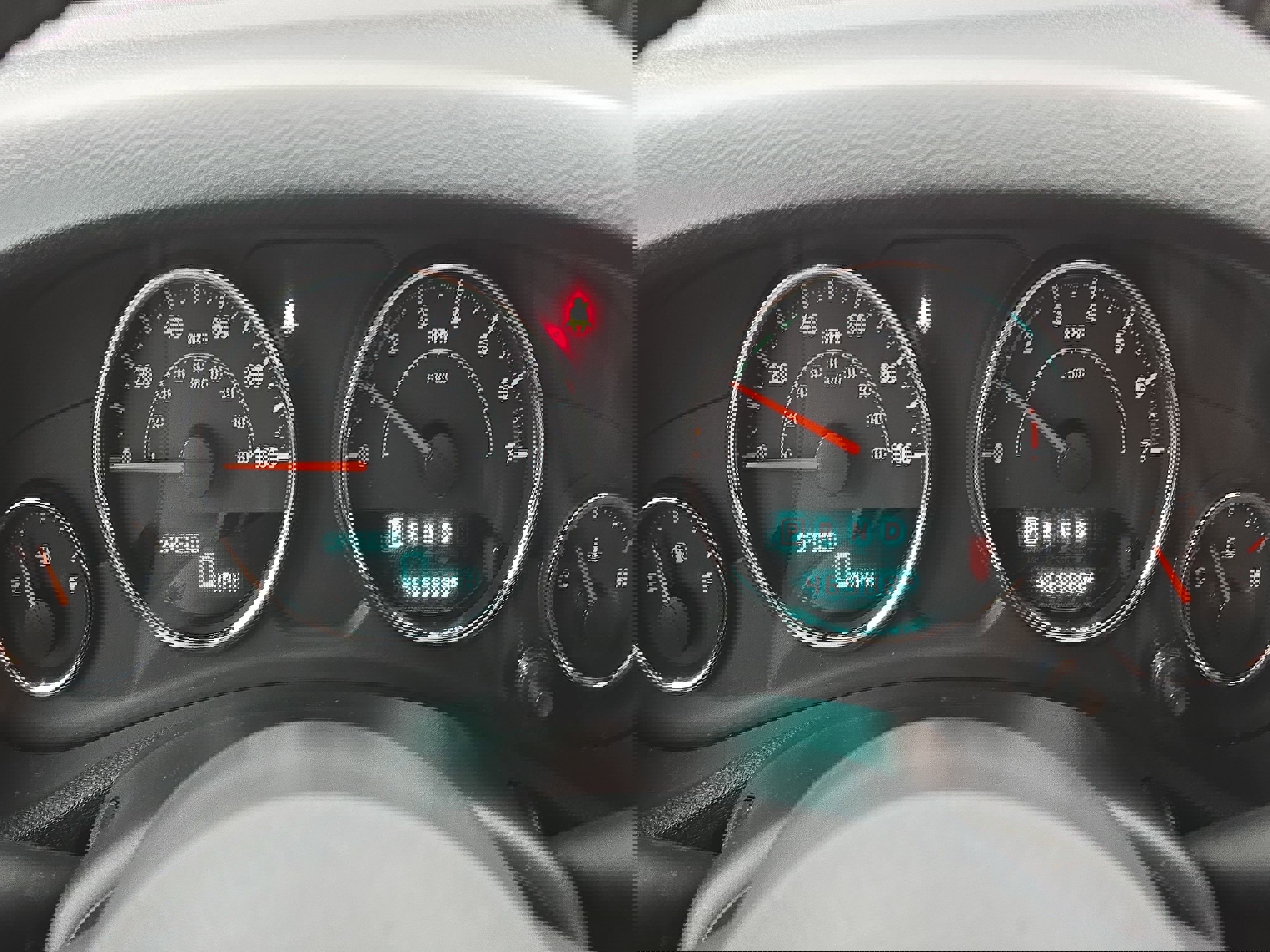 Used 2017 Jeep Wrangler Rubicon w/ Power Convenience Group image 18