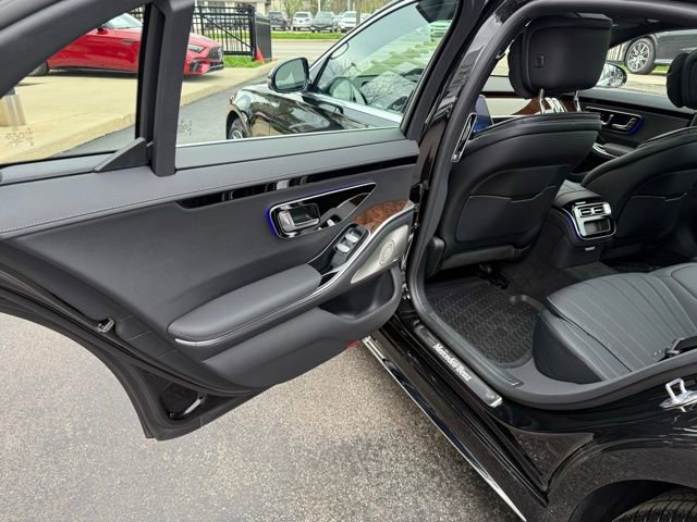New 2026 Mercedes-Benz S 500 4MATIC image 9