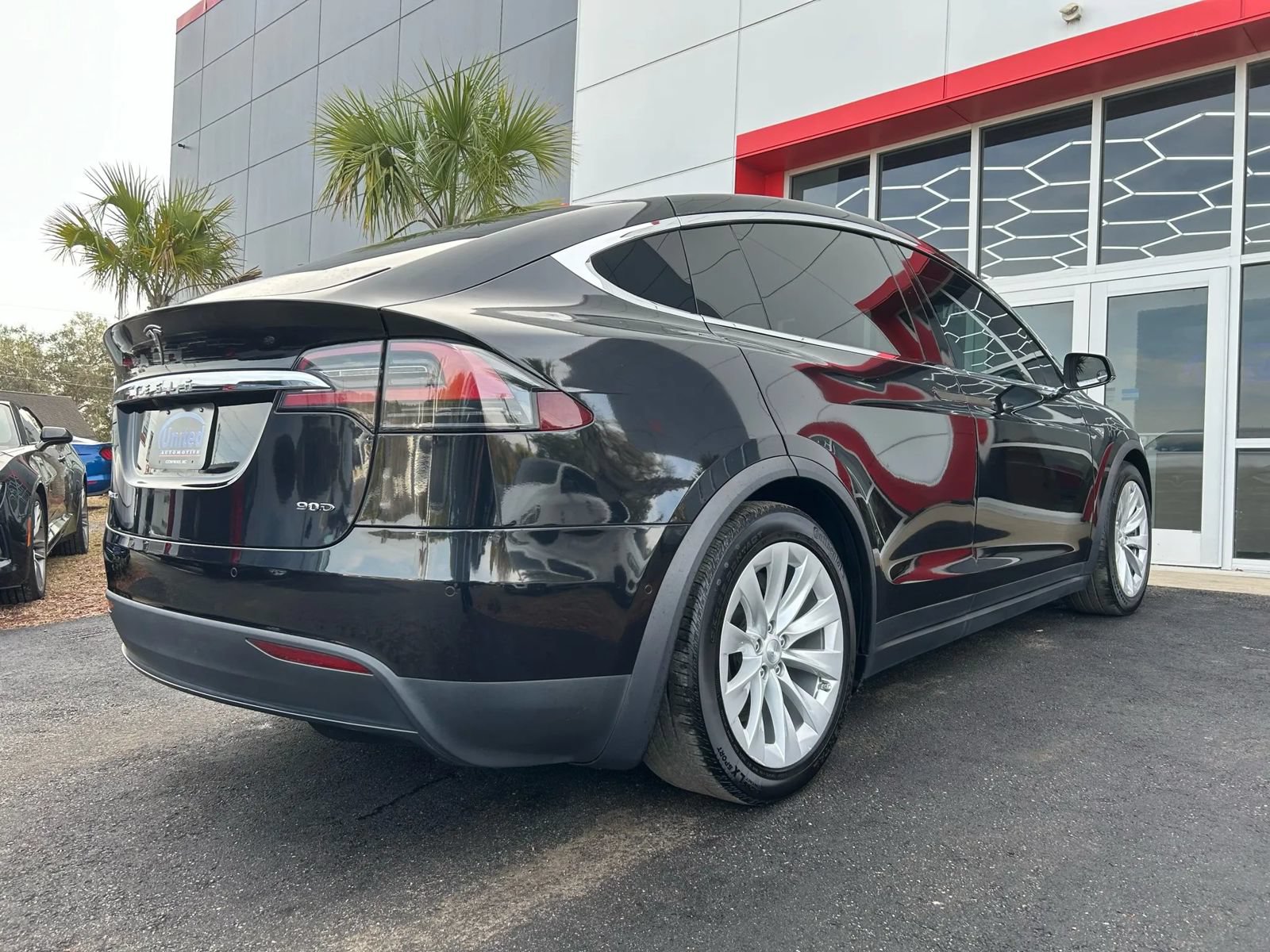 Used 2016 Tesla Model X 90D AWD/4WD image 6