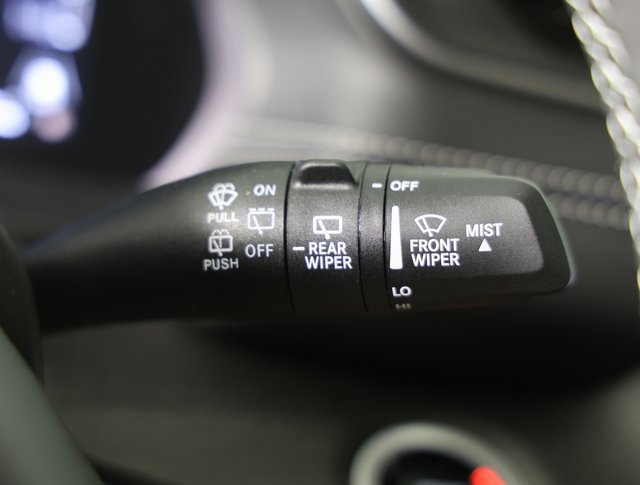 Used 2025 Jeep Grand Cherokee L Limited w/ Black Appearance Package image 25