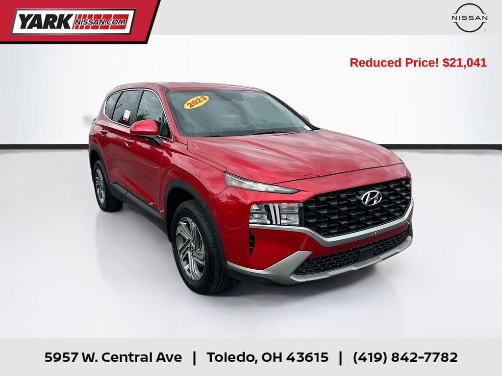 Used 2023 Hyundai Santa Fe SE image 1