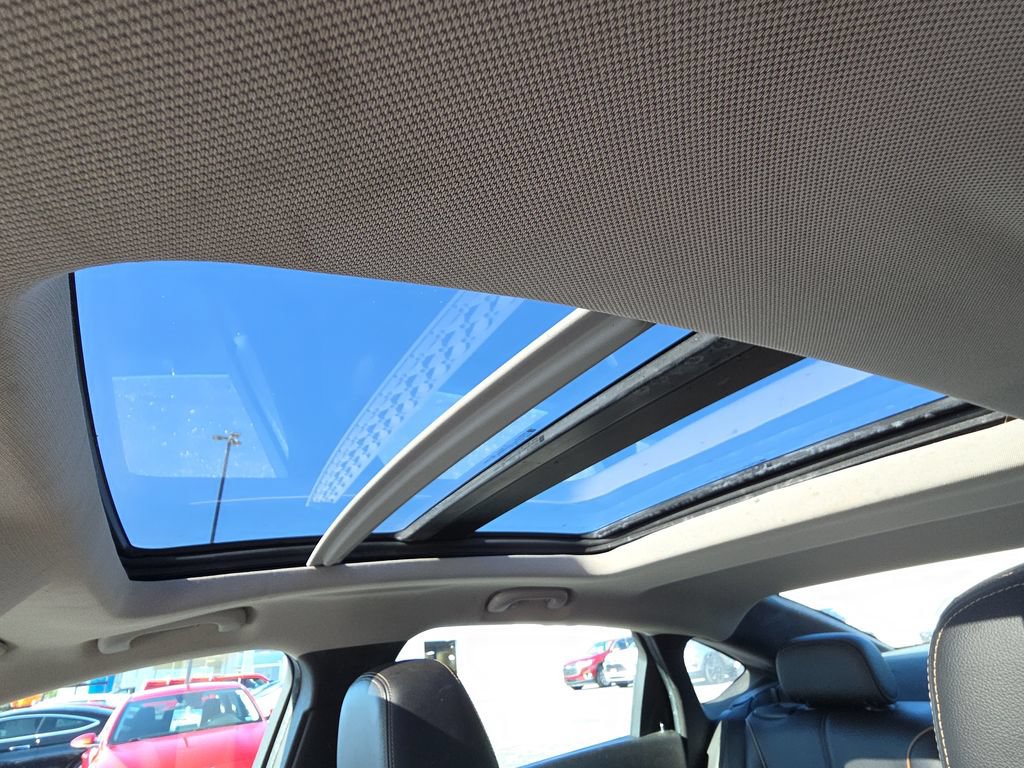Used 2015 Chevrolet Impala LT w/ Convenience Package FWD image 25