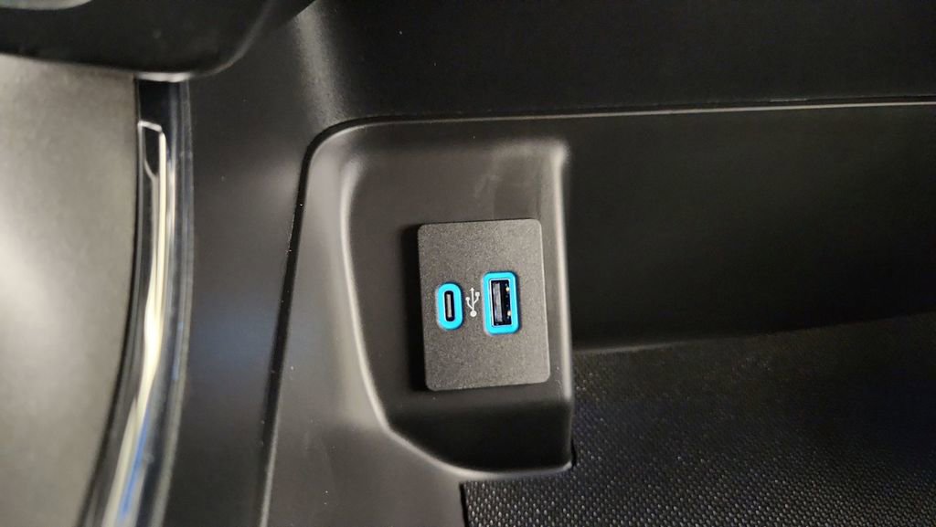 New 2024 Ford F150 XLT w/ Equipment Group 302A MID image 19