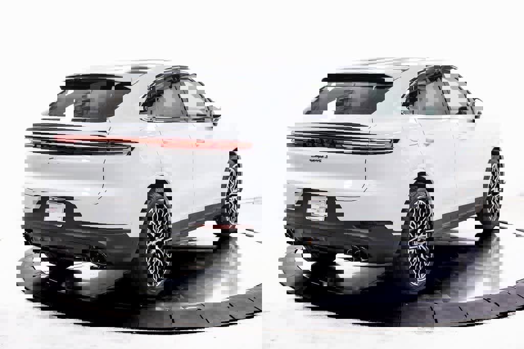 New 2026 Porsche Cayenne S image 7