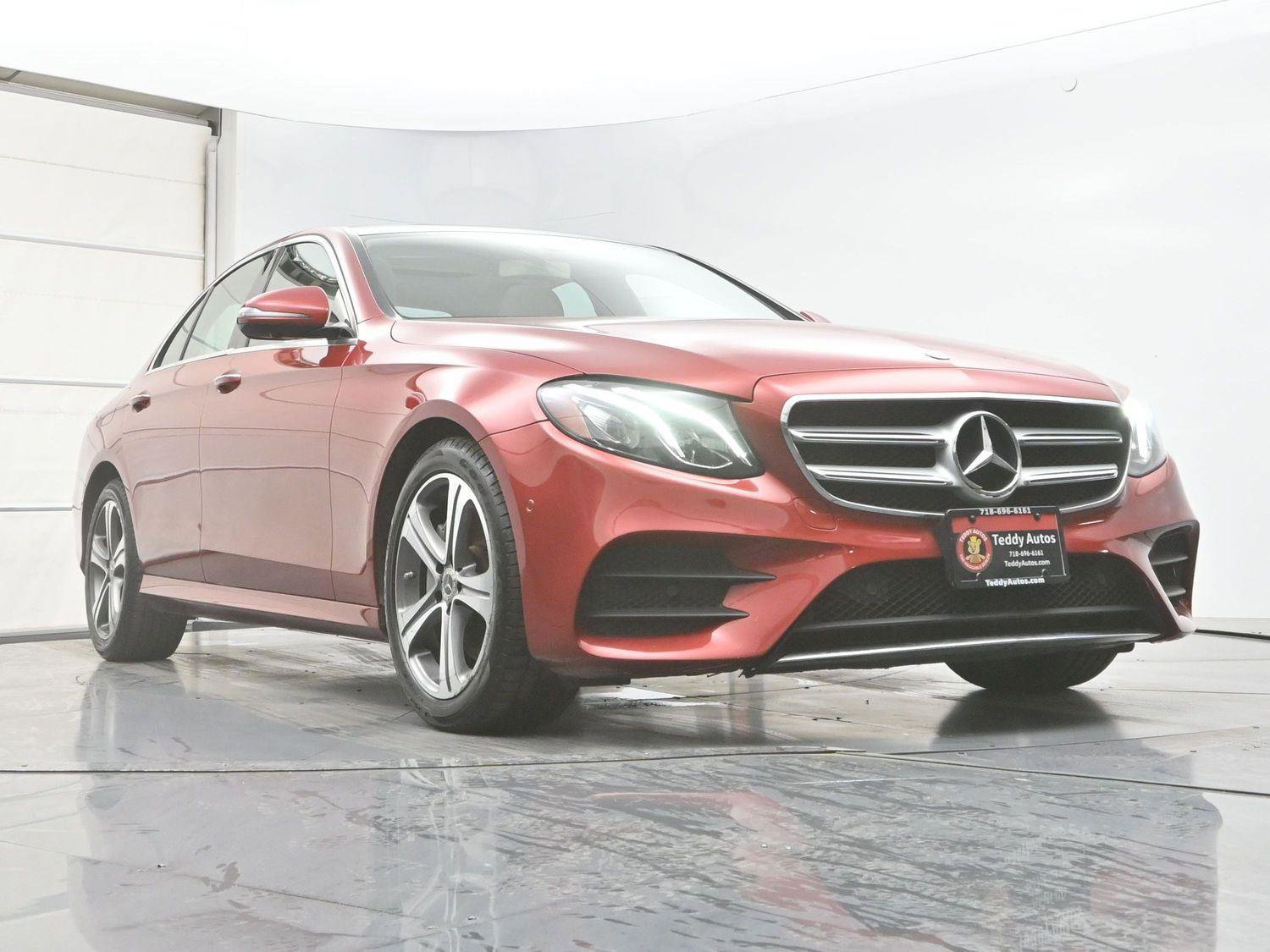 Used 2020 Mercedes-Benz E 350 4MATIC Sedan w/ Parking Assistance Package image 31