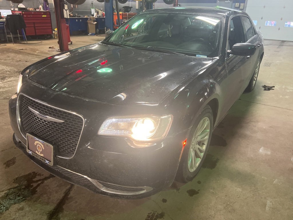 Used 2019 Chrysler 300 Touring L w/ Quick Order Package 22F