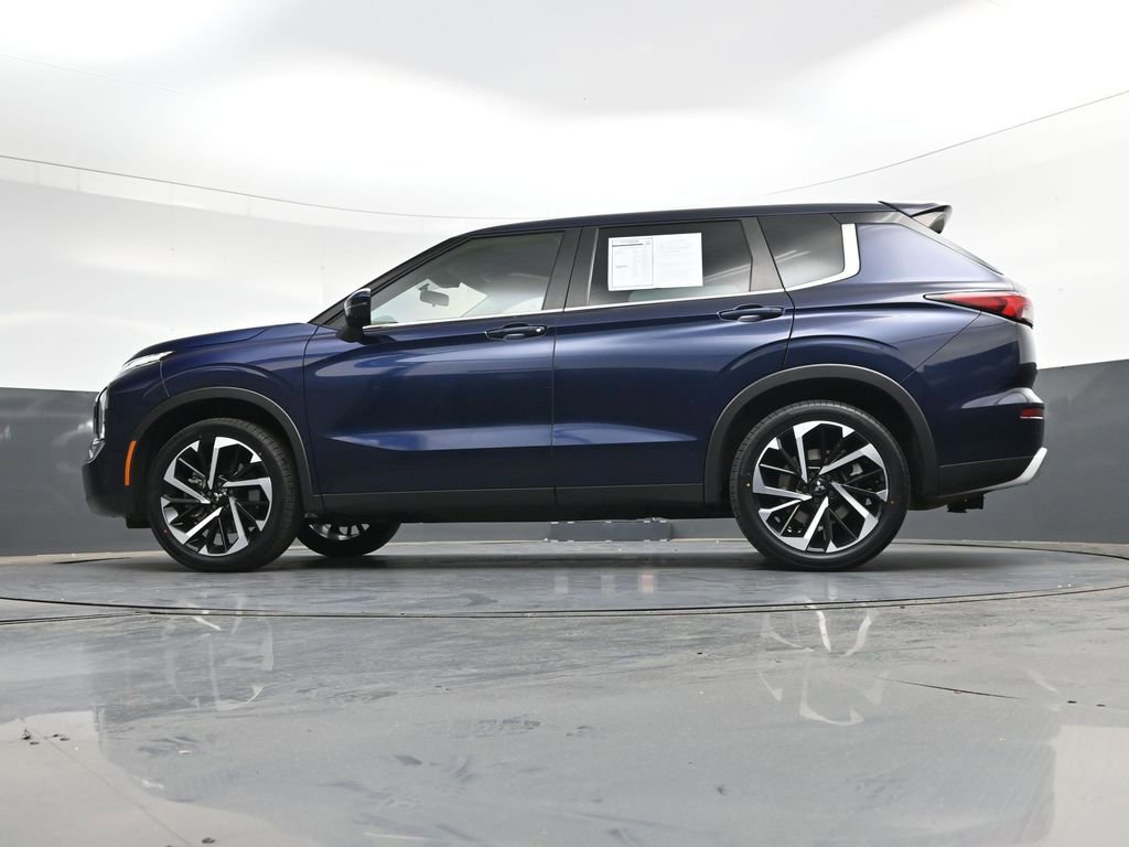Used 2022 Mitsubishi Outlander SE AWD/4WD image 23