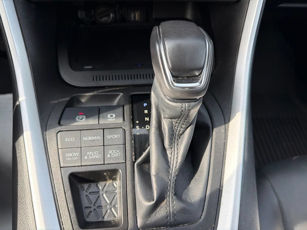 Used 2023 Toyota RAV4 XLE Premium AWD/4WD image 26