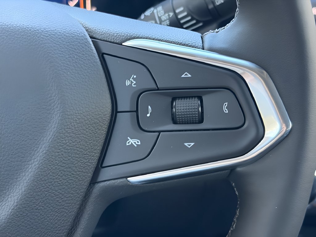 New 2026 Chevrolet Trax LT w/ Midnight Edition FWD image 19