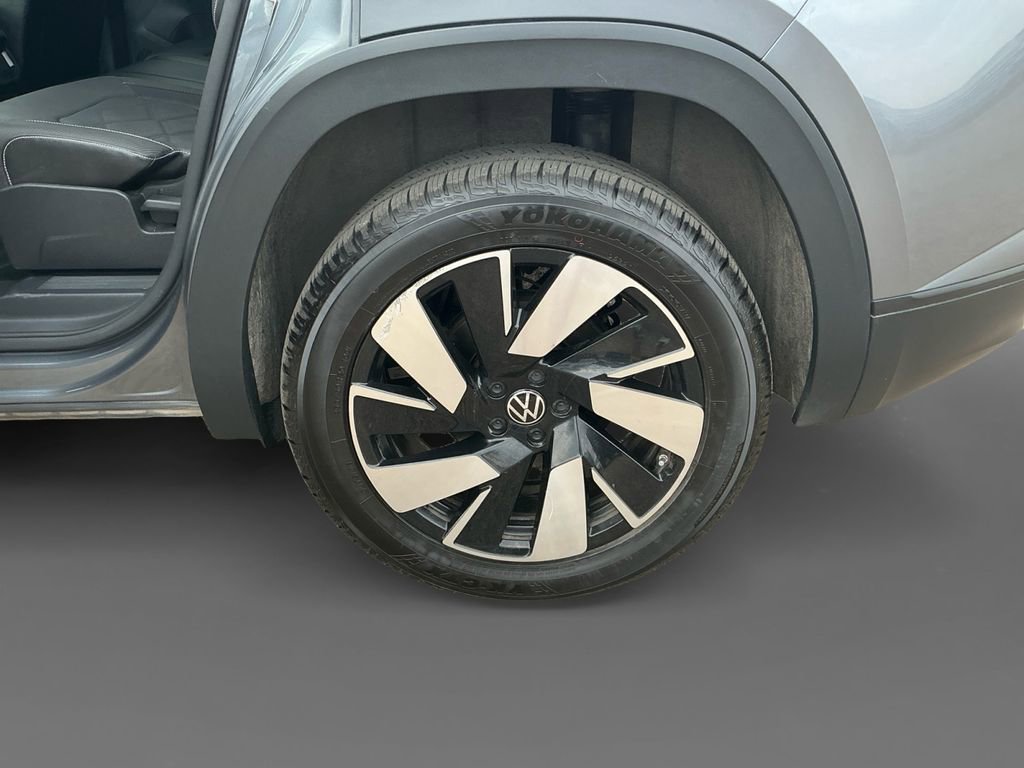 Used 2024 Volkswagen Atlas Cross Sport SE AWD/4WD image 14