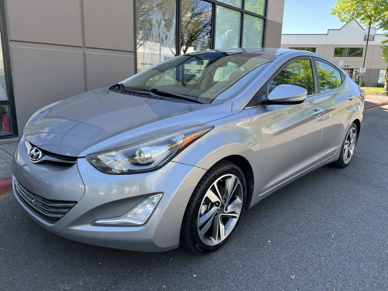 Used 2014 Hyundai Elantra Limited FWD image 1