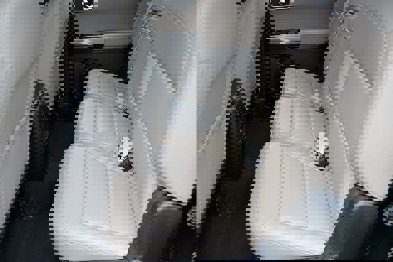 Used 2023 Ford Explorer XLT w/ Equipment Group 202A image 10