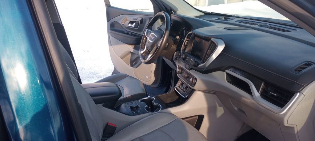 Used 2021 GMC Terrain SLT w/ Infotainment Package II image 12