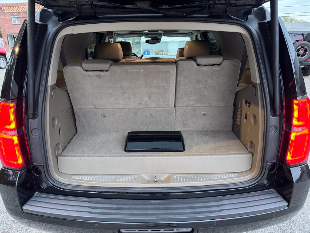 Used 2018 Chevrolet Tahoe LT w/ LT Signature Package AWD/4WD image 19