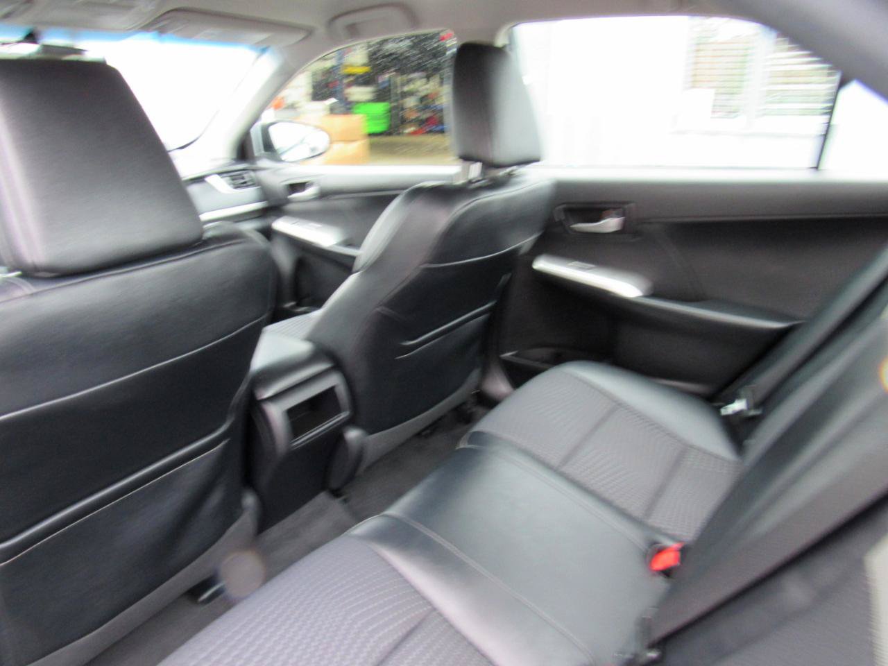 Used 2012 Toyota Camry SE FWD image 31