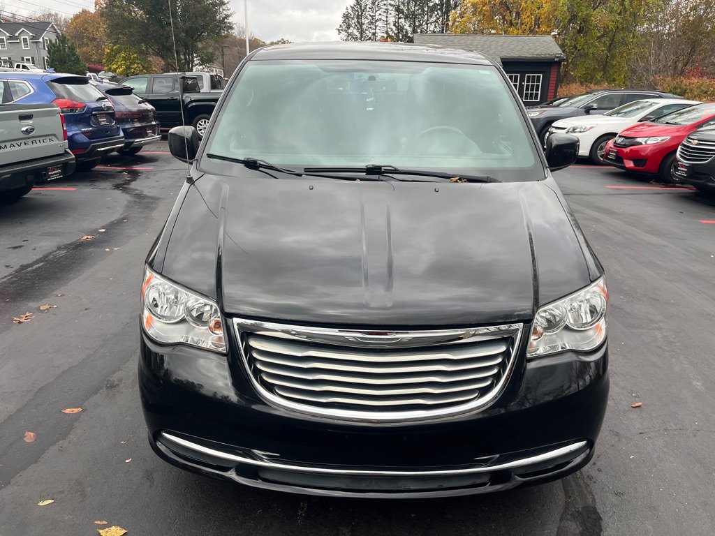 Used 2015 Dodge Grand Caravan SE image 3