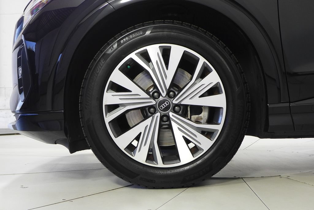 Used 2023 Audi Q4 e-tron Premium w/ Convenience Package RWD image 5